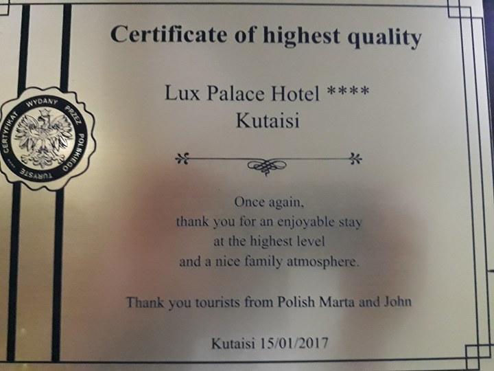 Lux Palace Hotel Kutaisi Bagian luar foto