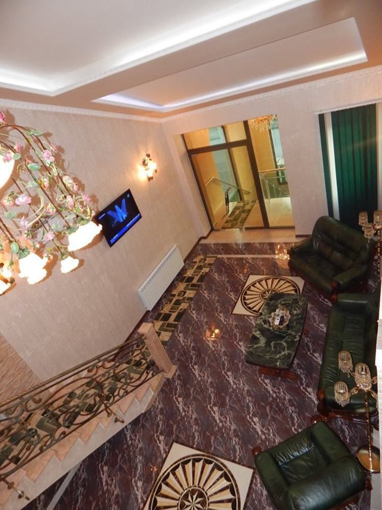 Lux Palace Hotel Kutaisi Bagian luar foto